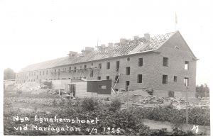 Björken 6 byggdes 1925 av Byggmästare L.A. Lovén. Först kallades huset litt. E II och det har även hetat Björken 2. Fotograf: okänd.